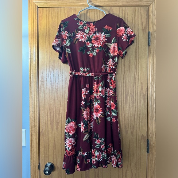 Floral Maternity Dress - Picture 2 of 2